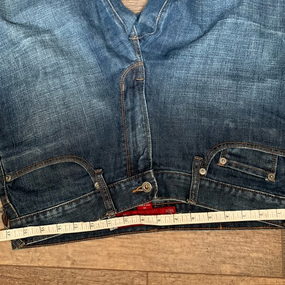 Donating soon Guess Short Length Cotton Jeans - Picture 7 of 13